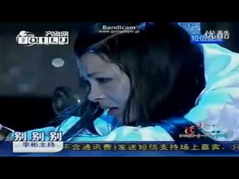 Saw+a+Woman+in+Half ... 切断マジック-sawing a woman in half-美女の胴切り - YouTube