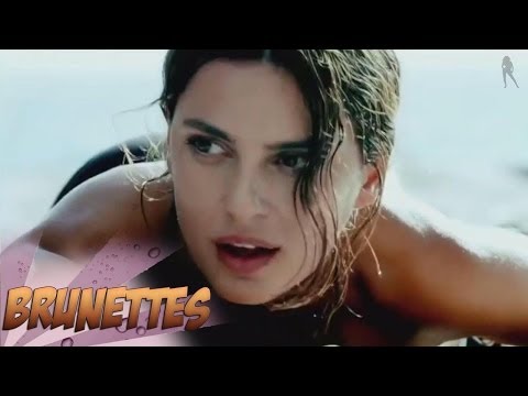 sexy ebony milf in bikini fakes xxx de gloria trevi
