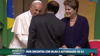 Joaquim Barbosa cumprimenta Papa e deixa Dilma no vácuo