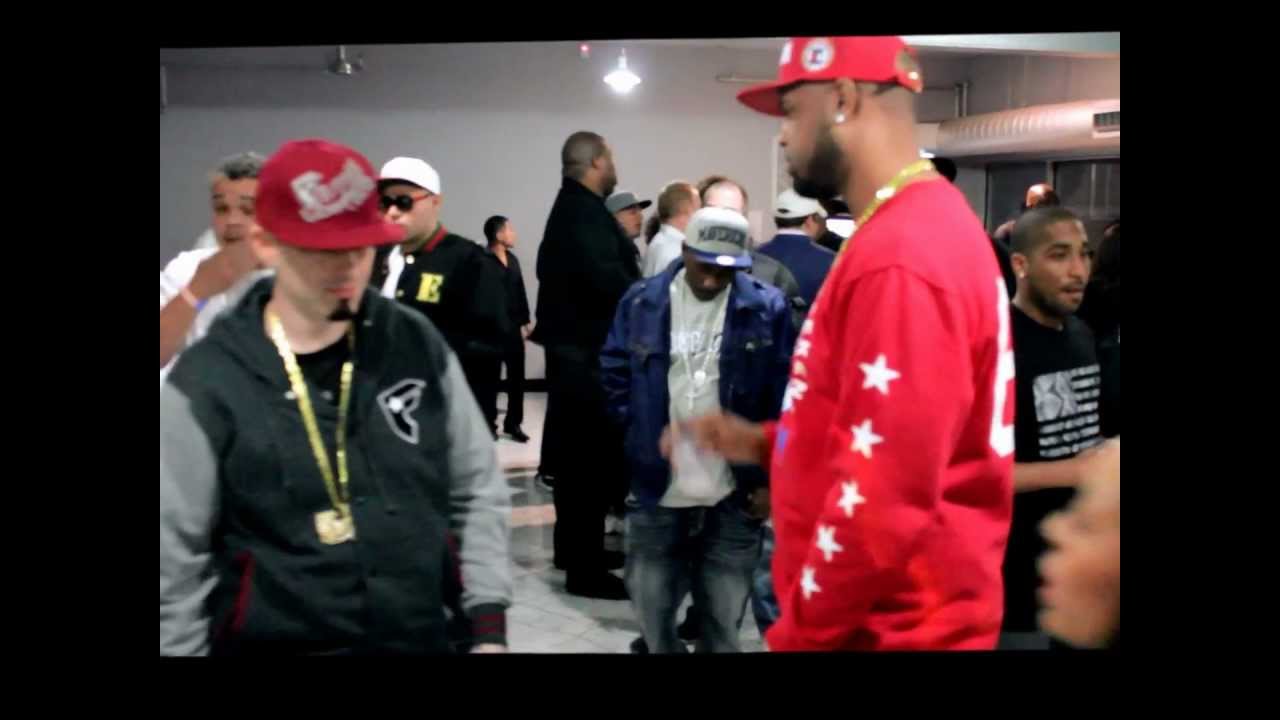 Slim Thug - Theme Song (Hoggs On Da Grind) Slim Thug - Theme Song (Hoggs On Da Grind)