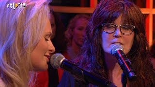 Sanna Hans in duet met moeder - RTL LATE NIGHT