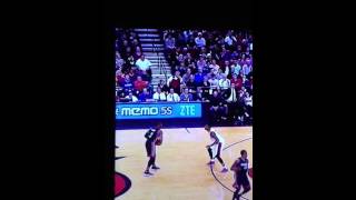 Dwyane Wade Travels SEVEN STEPS! vs Portland *CRAZY