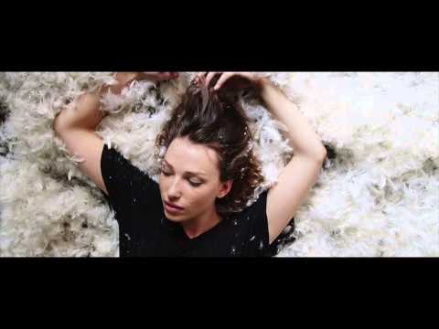 One by One LUCIANA & GLOVIBES