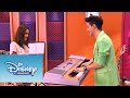 Violetta - Momento musical: Vilu y Federico cantan ¨En mi Mundo¨