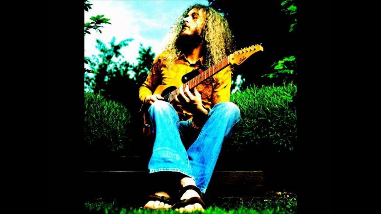 Guthrie Govan - Wonderful Slippery Thing (Backing Track) - YouTube