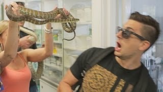 AUSTRALIAN SNAKE PRANK