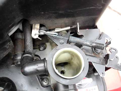 Briggs & Stratton 3.5hp rough idle - YouTube