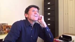 Gianni Morandi canta "Nu juorno buono" di Rocco Hunt