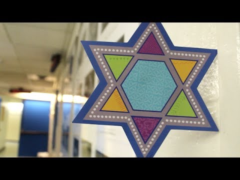 Celebrating Hanukkah at the NAC | La fête de Hanouka au CNA