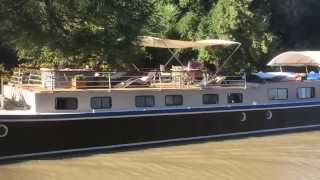 Deluxe Barge Esperance on the Canal du Midi