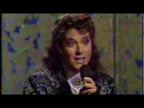'A Friends of Amy Christmas' Amy Grant singing Christmas songs from 1985-1996 - YouTube