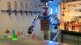 Бармены-роботы заменяют людей в Германии
