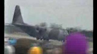C130 spectacular landing