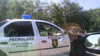 Poliția Patrulare merge fără centura de siguranță