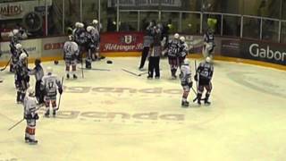 DEL2: 01.12.2013 - Fight zwischen Starbull`s Tyler Mc Neely und Bietigheims Markus Gleich