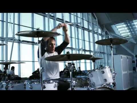 Simple Plan feat. Kelly Cha - Jet Lag 