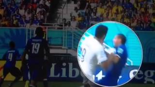 Mordisco de Luis Suárez a Giorgio Chiellini (Uruguay vs Ita