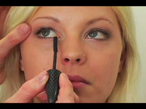 Description: Before and After "How To" Celebrity Makeup Makeovers Video 