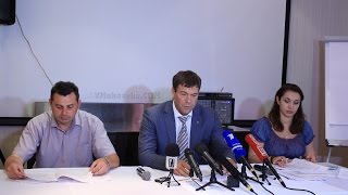 Олег Царев председатель парламента Новороссии - пресс-конференция в Донецке 12 июля