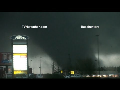 One of the most intense, up-close tornado videos I have ever seen!  Footage of the Hattiesburg, EF4 tornado on February 10, 2013, as BaseHunters chaser Scott Peake is calling in the exact location of the tornado for issuance of a life-saving \