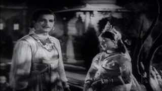 Chandraharam  Savitri Proposing Love to NTR Scene  NTR, Sriranjani, Savitri