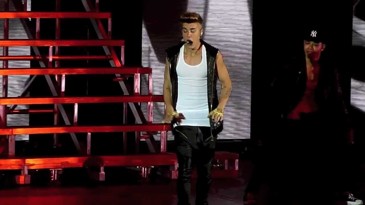 Justin Bieber, Out of Town Girl ,02 Dublin, 17-02-2013 - YouTube