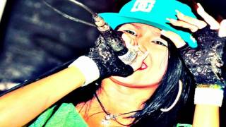 MC POCAHONTAS - É CHATO SER GOSTOSA ♫♪