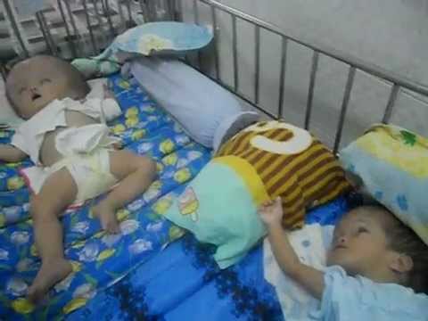Thăm viếng trung tâm trẻ mồ côi & khuyết tật Bình Dương