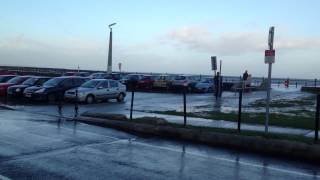 Amazing video of huge wave at Bray, Ireland