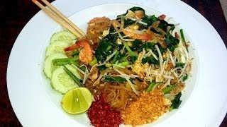 Pad Thai - ผัดไทยกุ้งสด