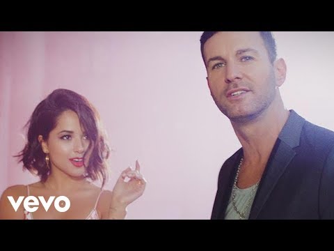 Axel - Que Nos Animemos ft. Becky G
