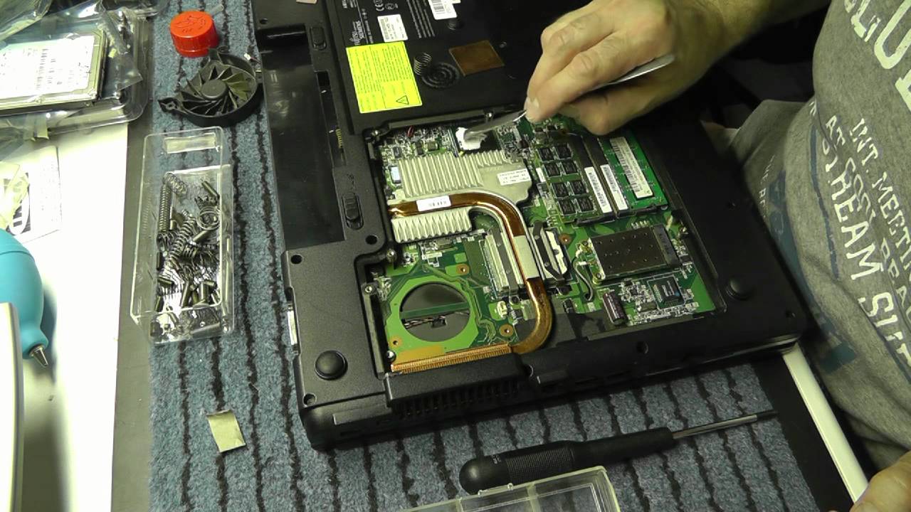 Repair instructions Fujitsu Siemens Amilo XA2528 laptop ...
