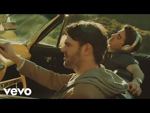 The Chainsmokers ft. Daya - Don't Let Me Down