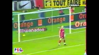 Pauleta face à Fabien Barthez (PSG-OM)