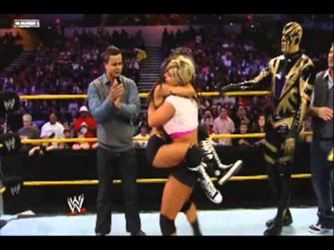 John Cena and AJ Lee kiss after Cena's victory - YouTube