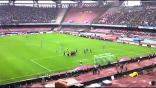 Napoli-Livorno 4-0, punizione magistrale di Mertens con coro da brividi della Curva