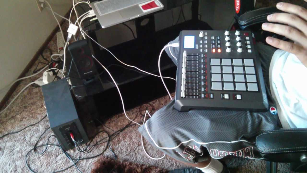 Mad Zach Sound Packs on the MPD32 - YouTube