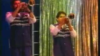 Marito Rivera y su grupo Bravo - Adoro