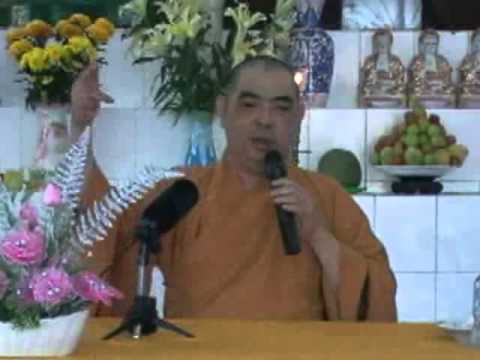 Hạt minh châu trong chéo áo