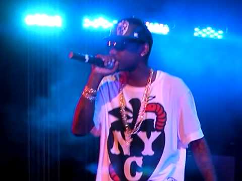 Fabolous superwoman so into you baby dont go Live @ Def Jam Party ...