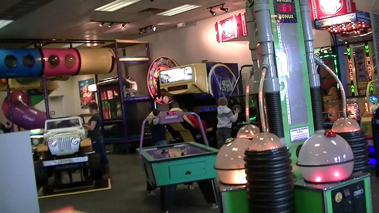 Springfield Chuck E Cheese 4- walkthrough of store - YouTube