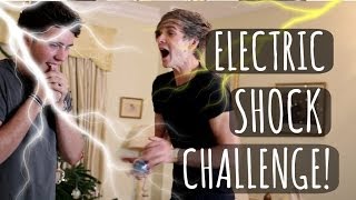 ELECTRIC SHOCK CHALLENGE WITH POINTLESSBLOG! | ThatcherJoe