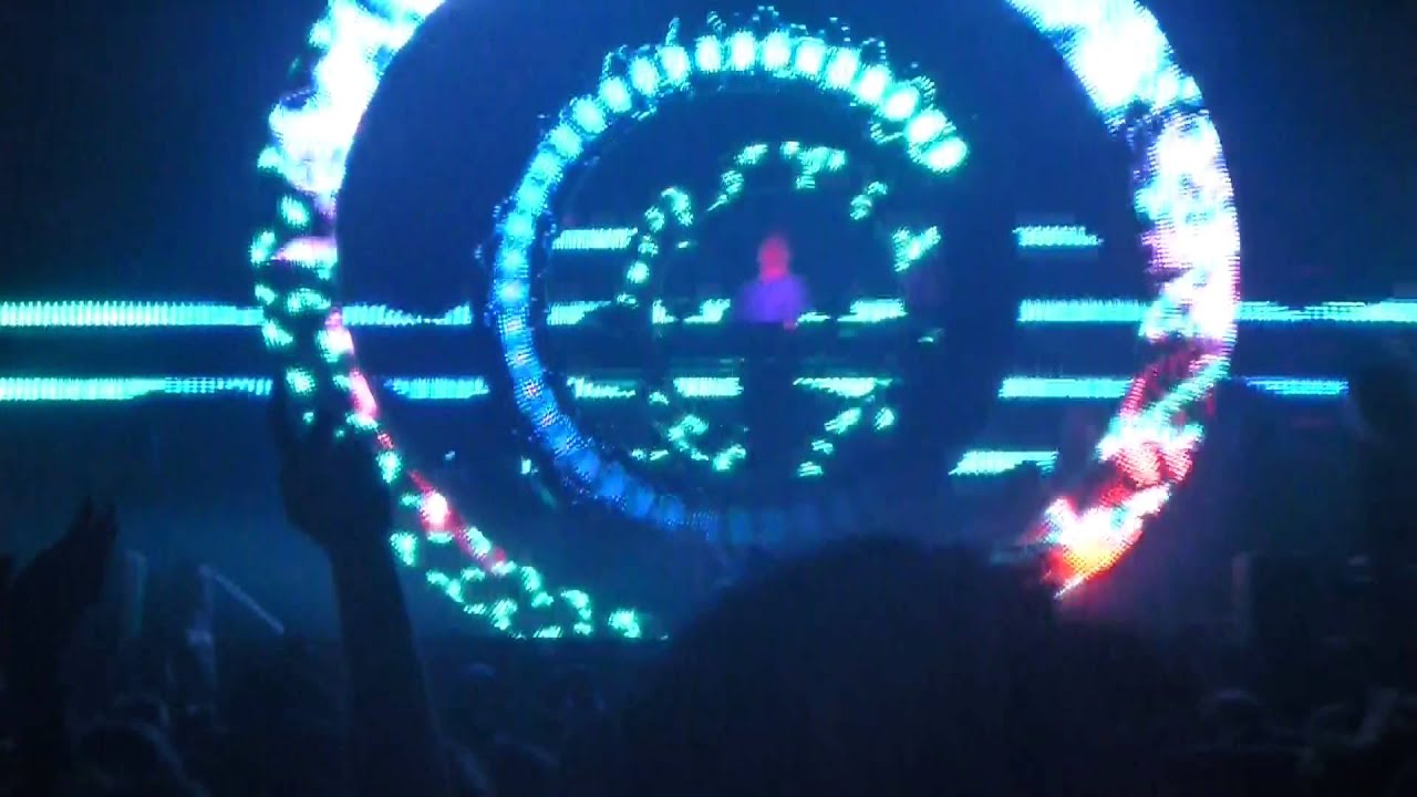 Sub Focus - Tidal Wave @ Bestival 2012 - YouTube