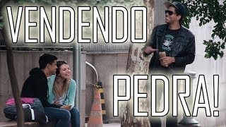 VENDENDO PEDRA