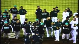 BRONCA  PERICOS VS  SARAPEROS  Miercoles 31 de Julio