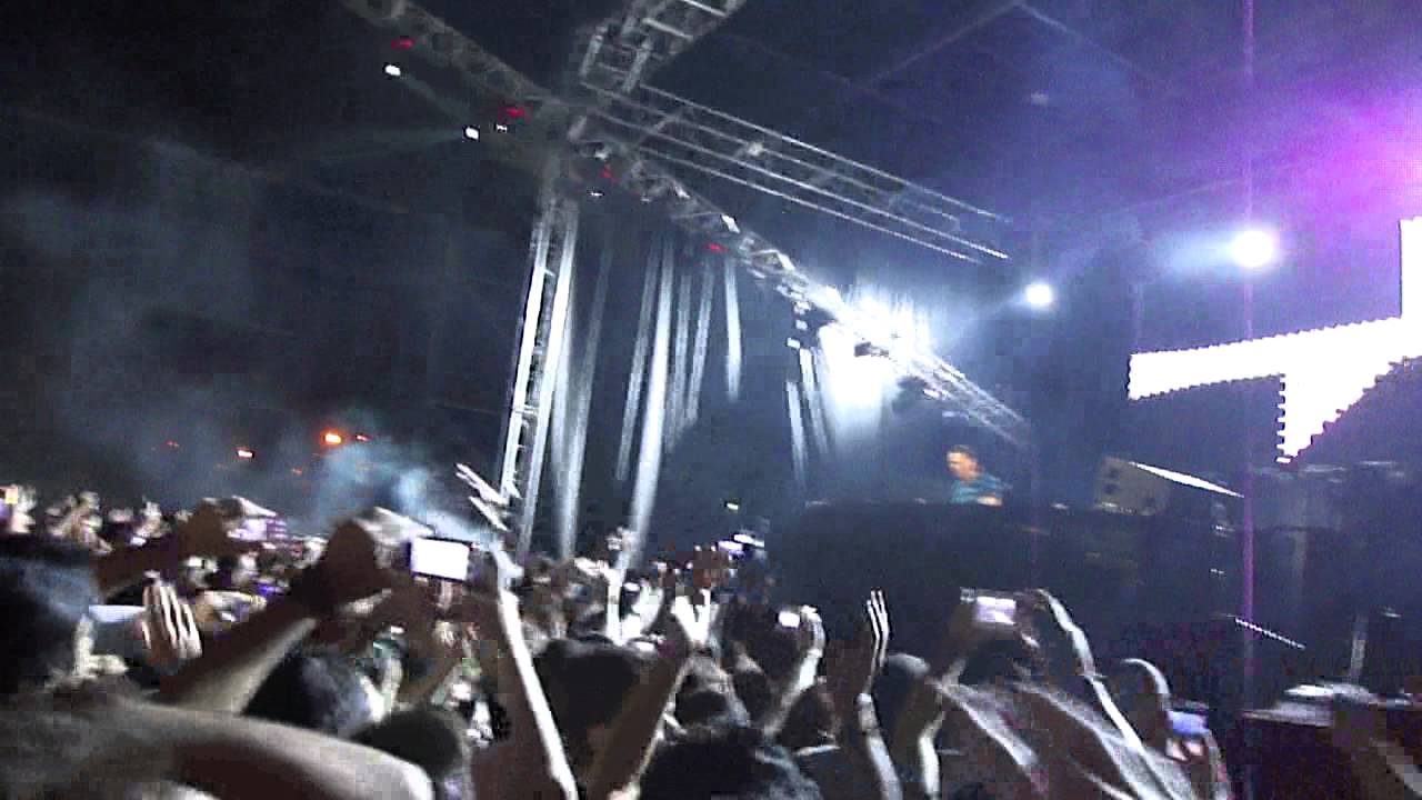 ] Tiesto "Club Life World Tour" Medellín 2011 Video 1/9 - "Las Vegas ...