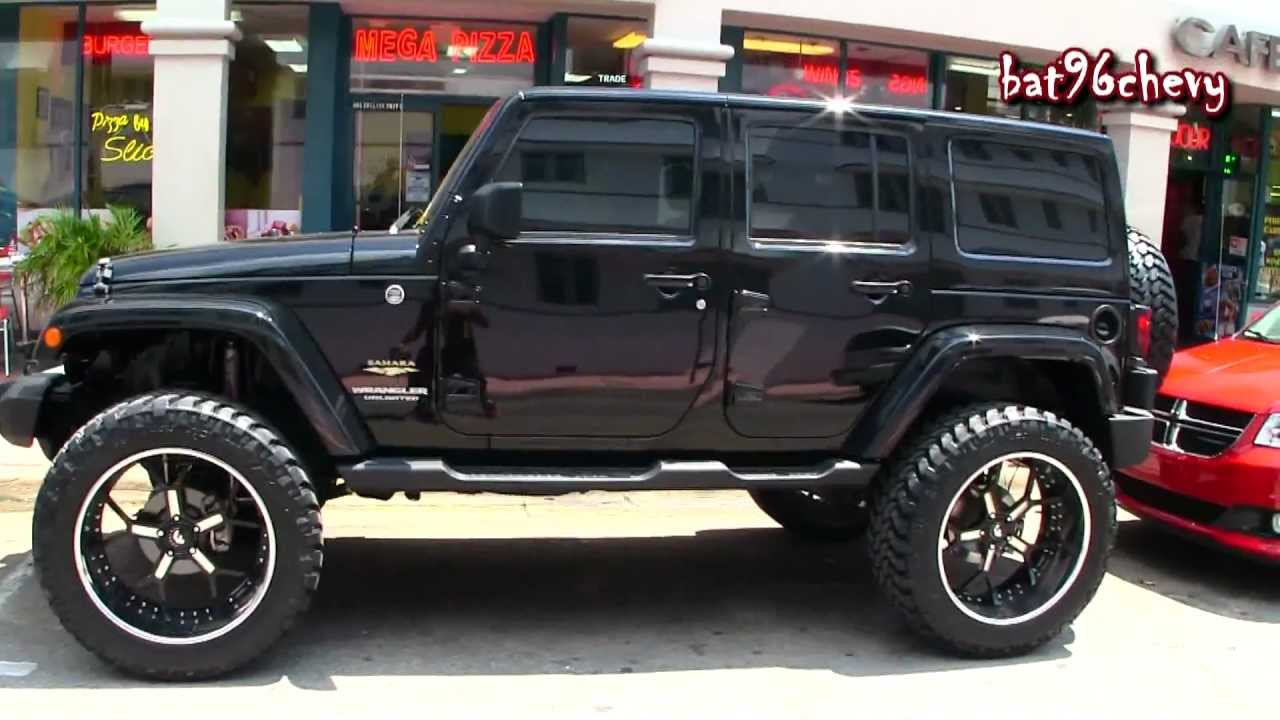 Tee lanche jeep wrangler on 24x 14 inch rims with 37 inch tires. 