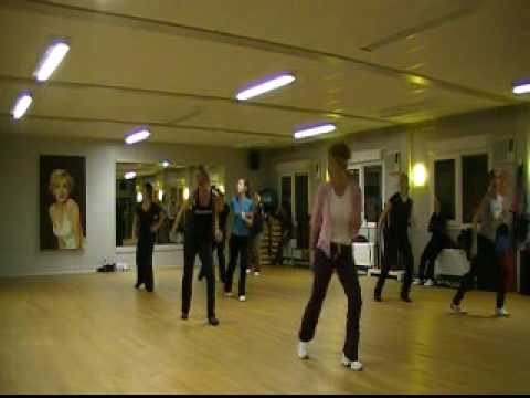 zumba oro solido el baile del beeper 26 nov 2009.wmv - YouTube