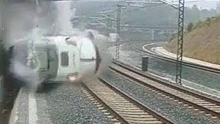 スペイン列車脱線  脱線時の映像