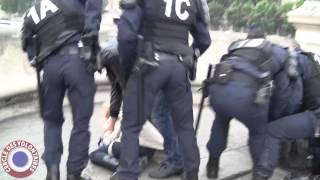 Arrestation musclée de deux militants Manif Pour Tous / veilleurs